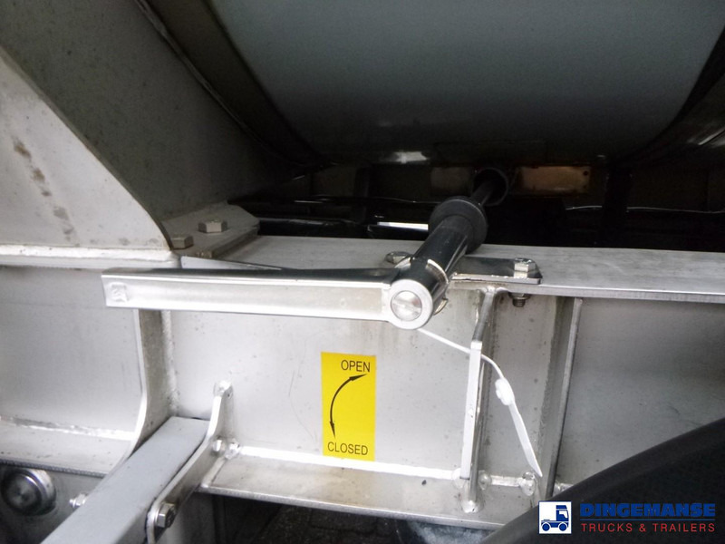 Tank semi-trailer Van Hool Food tank inox 62 m3 / 3 comp: picture 19 Tank semi-trailer Van Hool Food tank inox 62 m3 / 3 comp: picture 19
