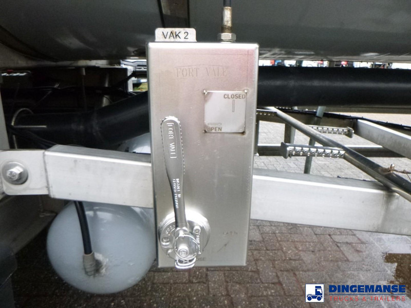 Tank semi-trailer Van Hool Food tank inox 62 m3 / 3 comp: picture 18 Tank semi-trailer Van Hool Food tank inox 62 m3 / 3 comp: picture 18