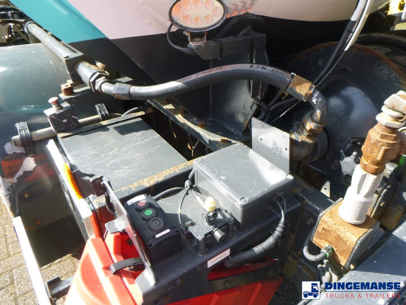 Tank truck Volvo FL 290 4X2 RHD gas tank 18.8 m3: picture 12