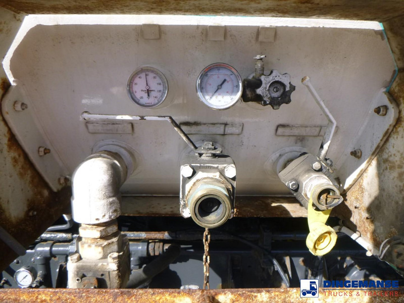 Tank truck Volvo FL 290 4X2 RHD gas tank 18.8 m3: picture 17