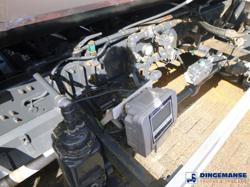 Tank truck Volvo FL 290 4X2 RHD gas tank 18.8 m3: picture 14