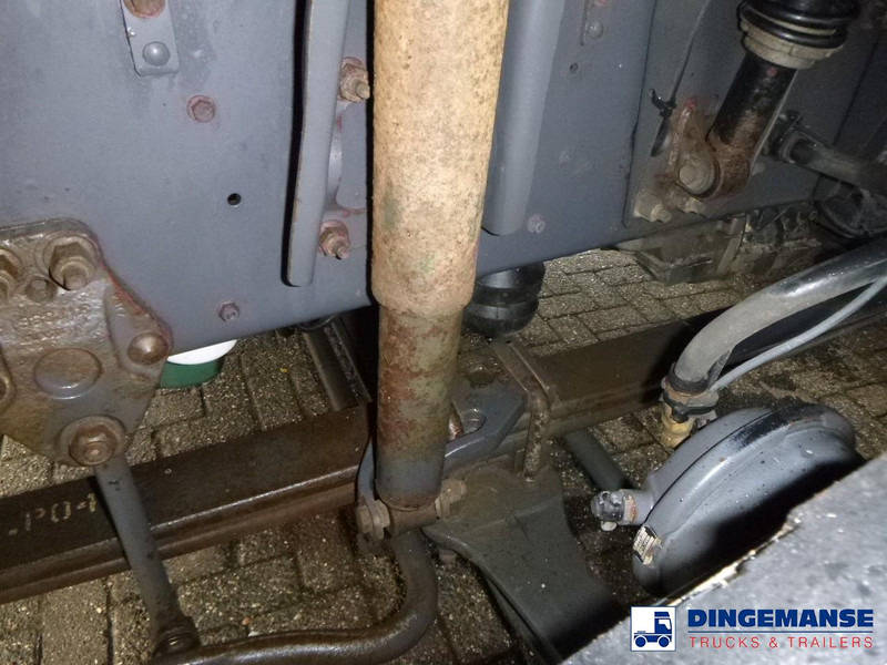 Dropside/ Flatbed truck Volvo FM 400 8x2 RHD platform: picture 6