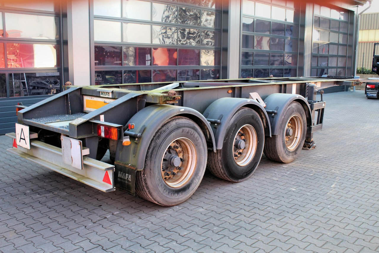 3-Achs MAFA BDF Wechsel Container ADR/GGVS - Container transporter/ Swap body semi-trailer: picture 4 3-Achs MAFA BDF Wechsel Container ADR/GGVS - Container transporter/ Swap body semi-trailer: picture 4