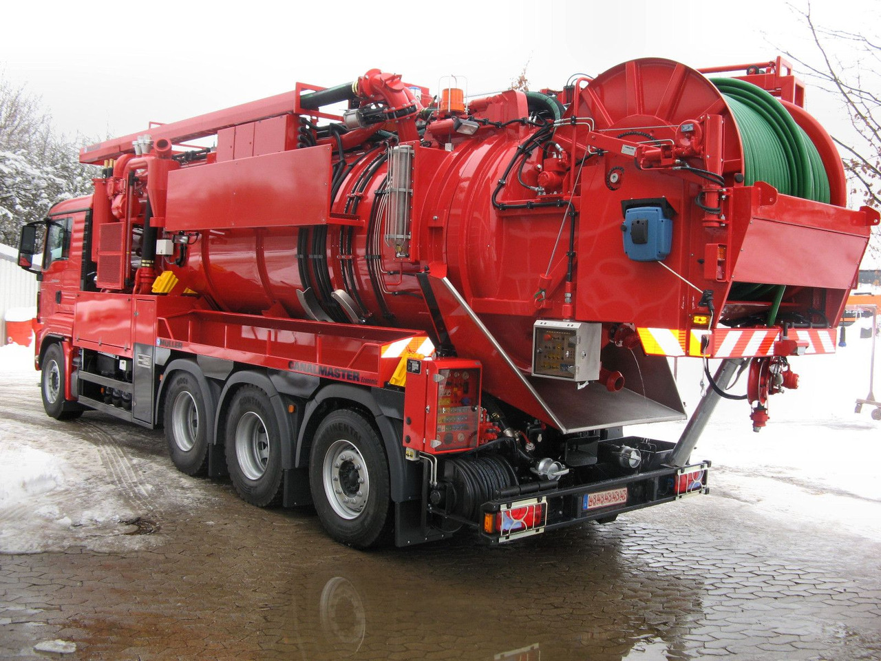 MAN TGS 35.540 8x4 Müller 16m³ WRG + 800 meter HD - Vacuum truck: picture 1 MAN TGS 35.540 8x4 Müller 16m³ WRG + 800 meter HD - Vacuum truck: picture 1