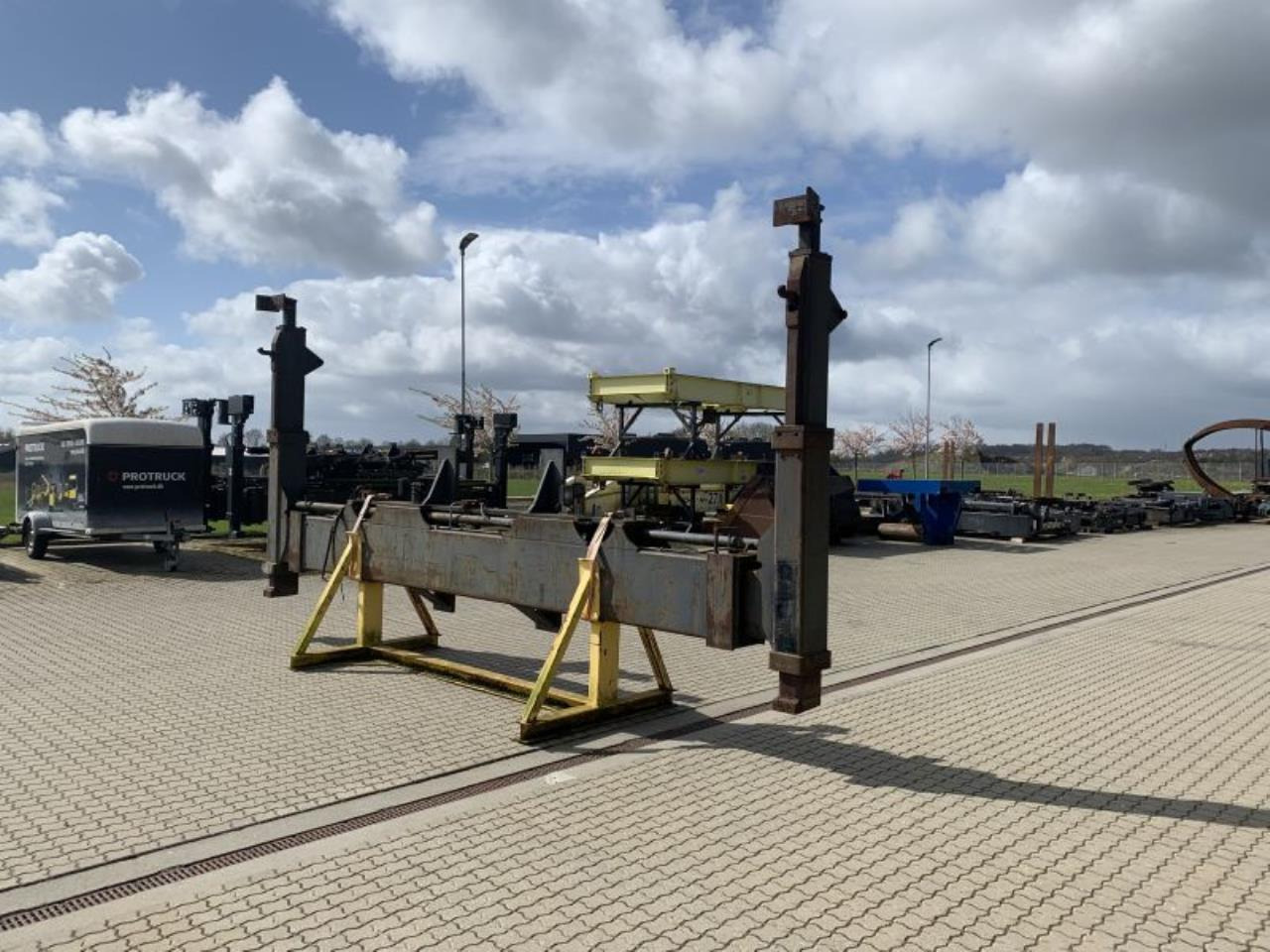 ELME 20"- 40" - Attachment for Material handling equipment: picture 4 ELME 20"- 40" - Attachment for Material handling equipment: picture 4