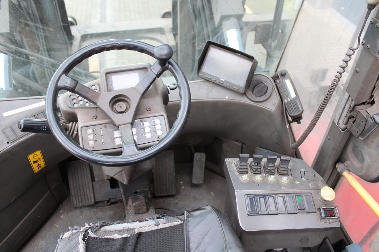 Kalmar DCF330-12LB - Diesel forklift: picture 4 Kalmar DCF330-12LB - Diesel forklift: picture 4