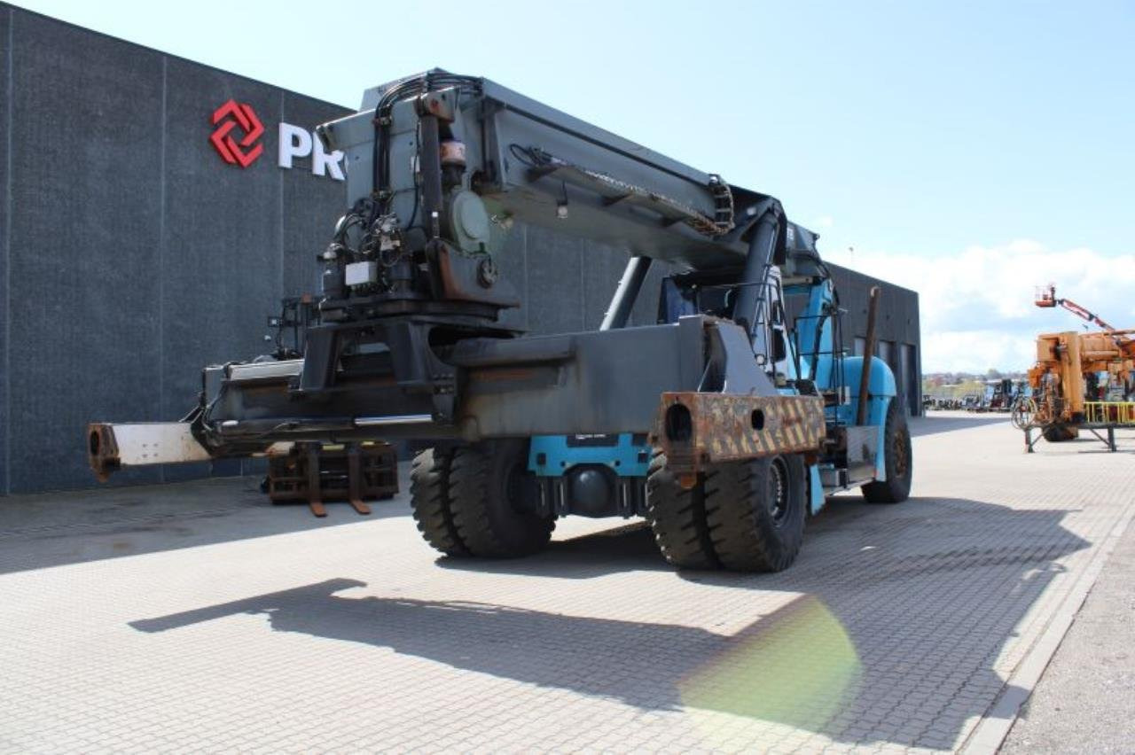 SMV SC45-31 TB5 - Reach stacker: picture 2 SMV SC45-31 TB5 - Reach stacker: picture 2