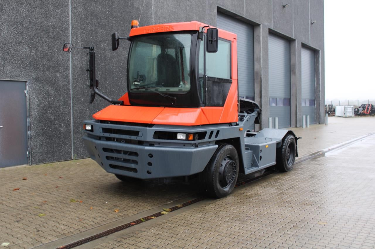 Terberg RT222 - Terminal tractor: picture 2 Terberg RT222 - Terminal tractor: picture 2