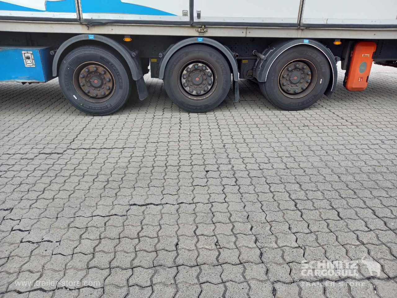 Auflieger Tiefkühler Mega Folding wall left - Isothermal semi-trailer: picture 2 Auflieger Tiefkühler Mega Folding wall left - Isothermal semi-trailer: picture 2