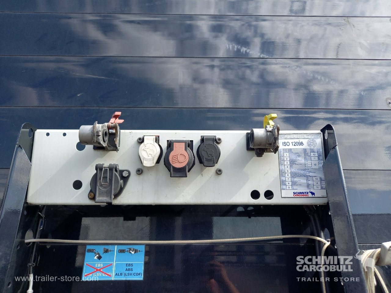 SCHMITZ Auflieger Curtainsider Standard - Curtainsider semi-trailer: picture 4 SCHMITZ Auflieger Curtainsider Standard - Curtainsider semi-trailer: picture 4