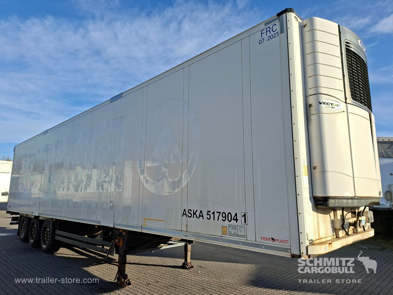 SCHMITZ Auflieger Tiefkühler Standard Double deck - Isothermal semi-trailer: picture 1 SCHMITZ Auflieger Tiefkühler Standard Double deck - Isothermal semi-trailer: picture 1