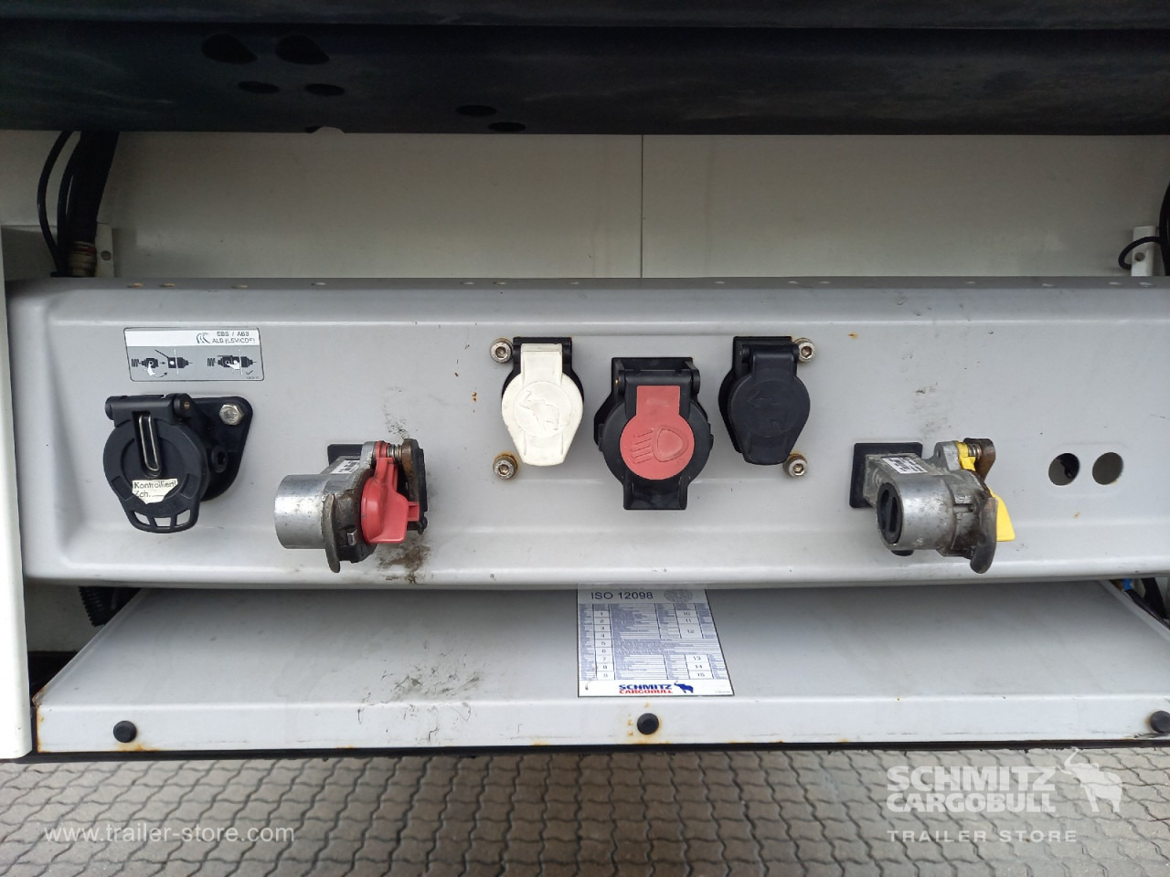 SCHMITZ Auflieger Tiefkühler Standard Double deck - Isothermal semi-trailer: picture 4 SCHMITZ Auflieger Tiefkühler Standard Double deck - Isothermal semi-trailer: picture 4
