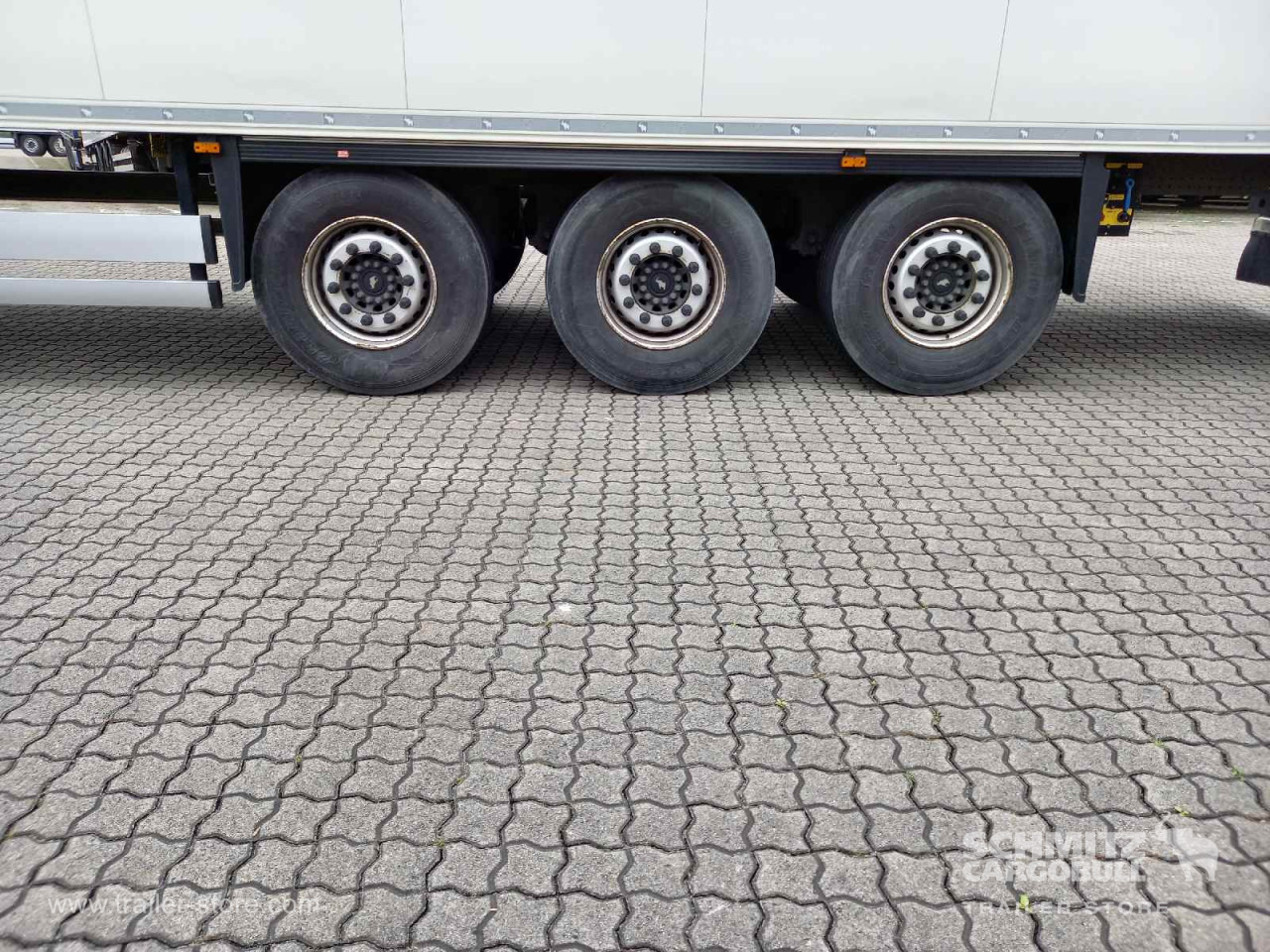 SCHMITZ Auflieger Tiefkühler Standard - Isothermal semi-trailer: picture 2 SCHMITZ Auflieger Tiefkühler Standard - Isothermal semi-trailer: picture 2