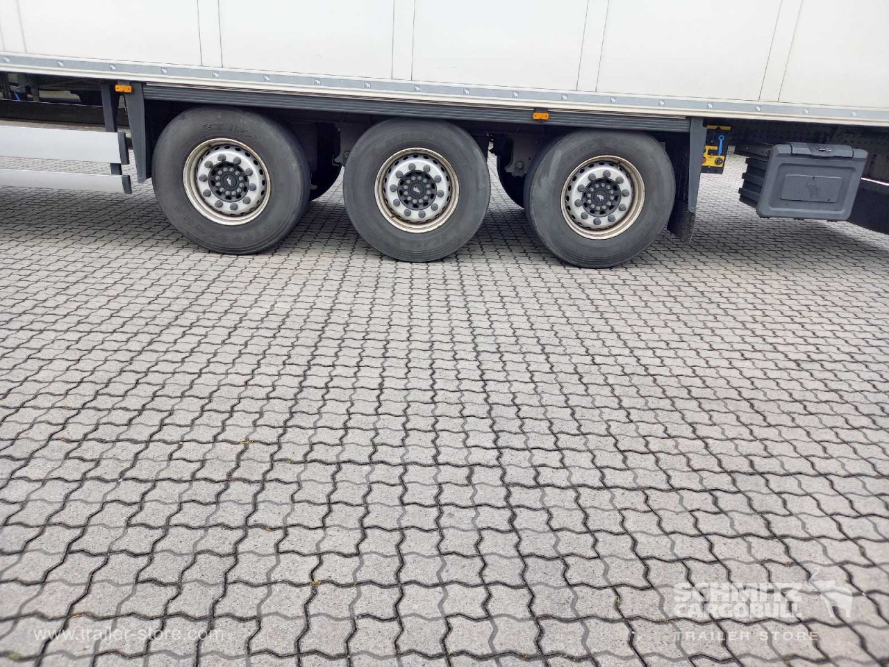 SCHMITZ Auflieger Tiefkühler Standard - Isothermal semi-trailer: picture 2 SCHMITZ Auflieger Tiefkühler Standard - Isothermal semi-trailer: picture 2