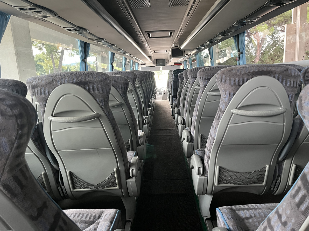 IRIZAR SCANIA NEW CENTURY - Coach: picture 4 IRIZAR SCANIA NEW CENTURY - Coach: picture 4