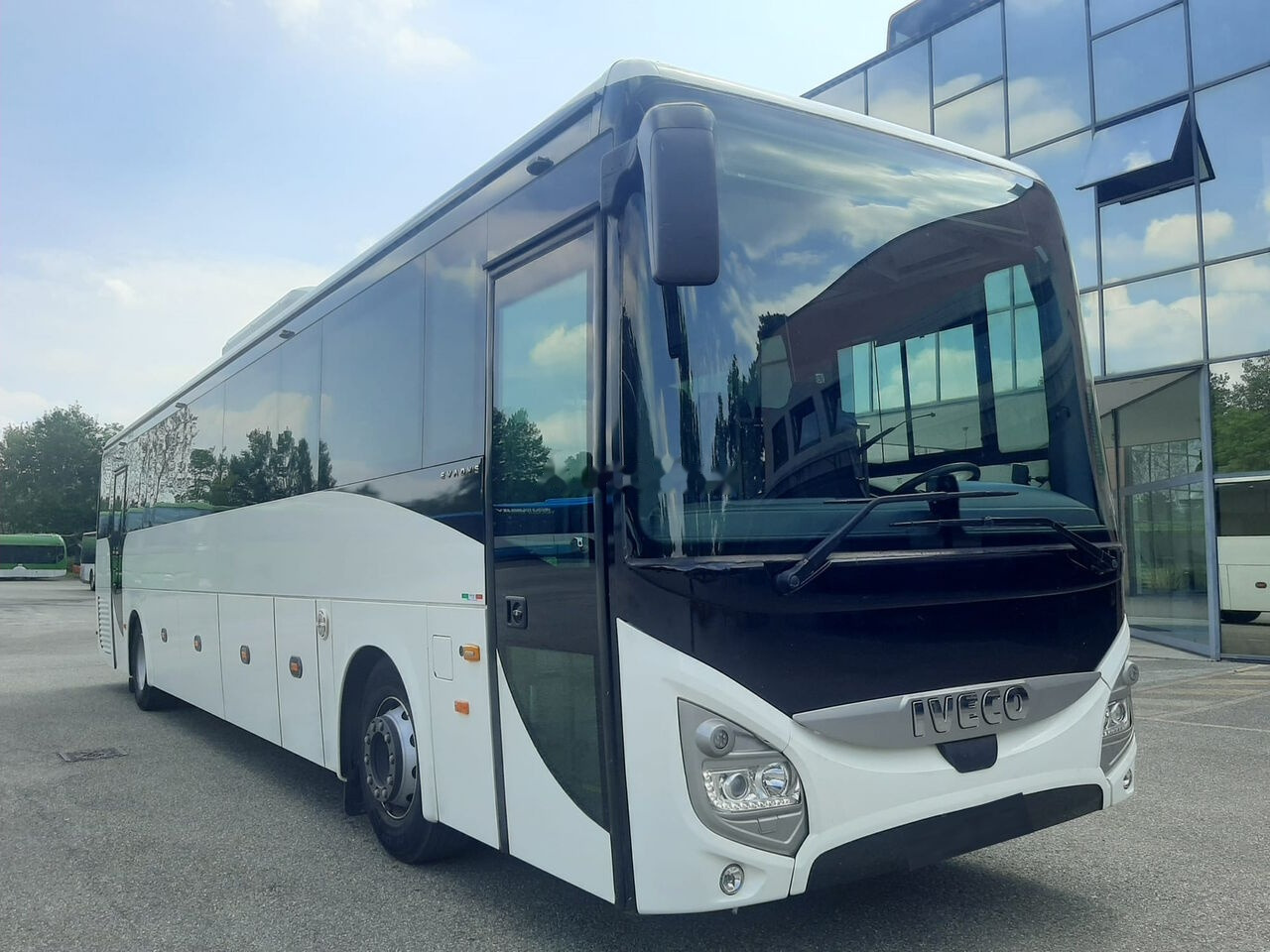 Suburban bus IVECO EVADYS H: picture 1