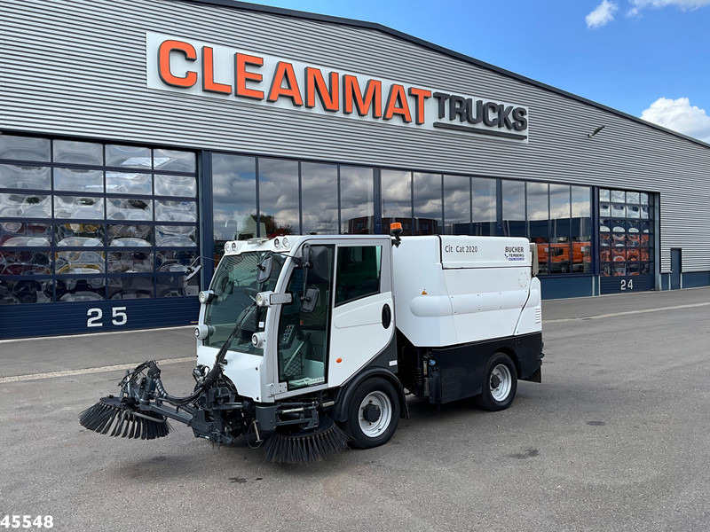 Bucher Citycat 2020 with 3-rd brush - Road sweeper: picture 3 Bucher Citycat 2020 with 3-rd brush - Road sweeper: picture 3
