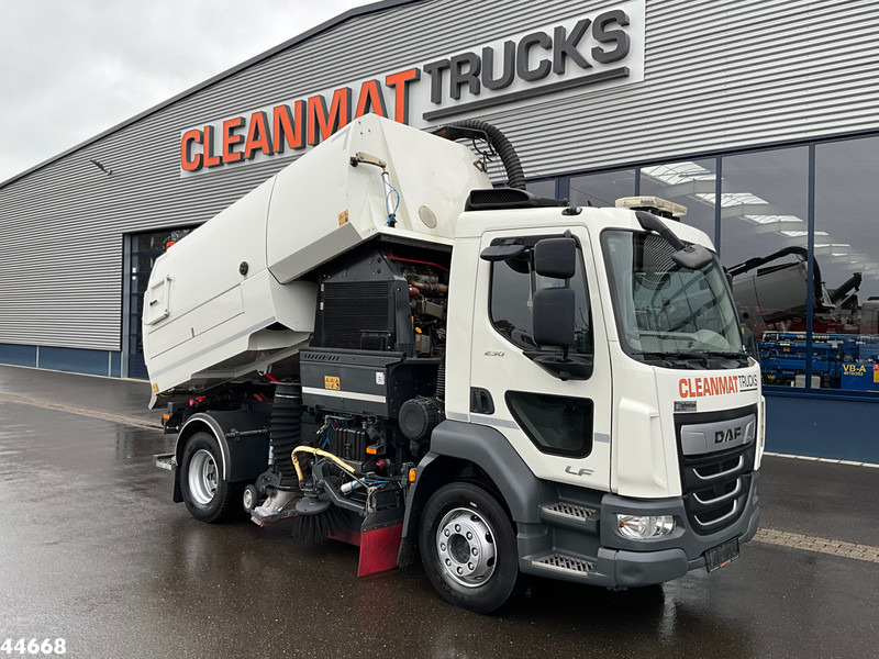 DAF FA LF 230 Euro 6 Johnston VT652 Just 87.278 km! - Road sweeper: picture 1 DAF FA LF 230 Euro 6 Johnston VT652 Just 87.278 km! - Road sweeper: picture 1