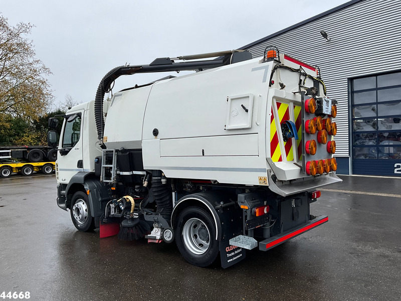 DAF FA LF 230 Euro 6 Johnston VT652 Just 87.278 km! - Road sweeper: picture 5 DAF FA LF 230 Euro 6 Johnston VT652 Just 87.278 km! - Road sweeper: picture 5