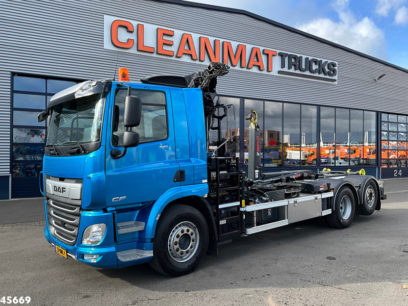 DAF FAN CF 340 Euro 6 Hiab 22 Tonmeter laadkraan Just 136.360 km! - Hook lift truck: picture 2 DAF FAN CF 340 Euro 6 Hiab 22 Tonmeter laadkraan Just 136.360 km! - Hook lift truck: picture 2