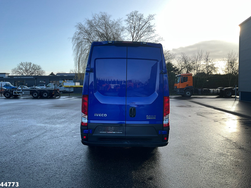 Iveco Daily 35C18 RIONED hogedrukwater installatie - Vacuum truck: picture 4 Iveco Daily 35C18 RIONED hogedrukwater installatie - Vacuum truck: picture 4