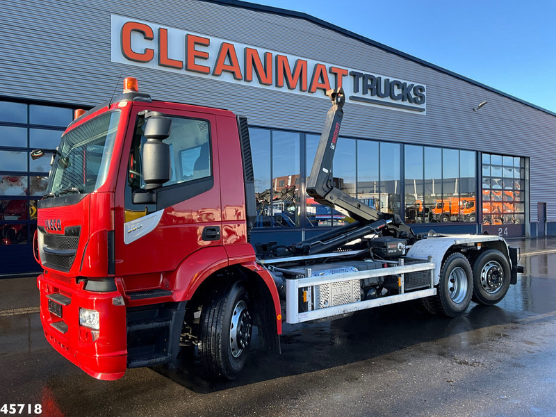 Iveco Stralis AD260S33 Euro 6 Multilift 20 Ton haakarmsysteem Just 197.693 Km! - Hook lift truck: picture 1 Iveco Stralis AD260S33 Euro 6 Multilift 20 Ton haakarmsysteem Just 197.693 Km! - Hook lift truck: picture 1