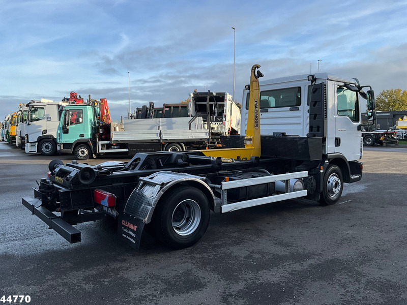 MAN TGL 12.250 Palfinger haakarmsysteem - Hook lift truck: picture 5 MAN TGL 12.250 Palfinger haakarmsysteem - Hook lift truck: picture 5