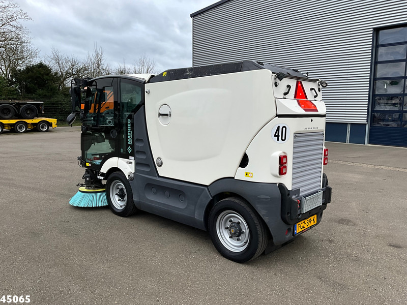 Road sweeper Mathieu MC 210 Azura Flex Euro 6 Just 8.800 km!: picture 7