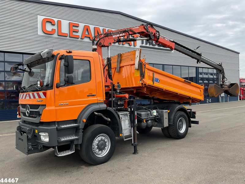 Mercedes-Benz 1829 AK 4x4 Atlas 8,5 Tonmeter laadkraan Manual Full steel - Tipper, Crane truck: picture 1 Mercedes-Benz 1829 AK 4x4 Atlas 8,5 Tonmeter laadkraan Manual Full steel - Tipper, Crane truck: picture 1