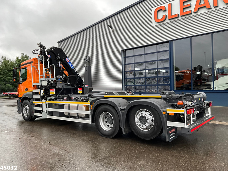 Mercedes-Benz ACTROS 2543 HMF 23 Tonmeter laadkraan - Hook lift truck: picture 2 Mercedes-Benz ACTROS 2543 HMF 23 Tonmeter laadkraan - Hook lift truck: picture 2