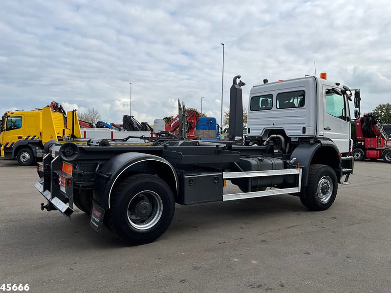 Mercedes-Benz AXOR 1929 4x4 VDL 14 Ton haakarmsysteem Just 208.008 km! - Hook lift truck: picture 4 Mercedes-Benz AXOR 1929 4x4 VDL 14 Ton haakarmsysteem Just 208.008 km! - Hook lift truck: picture 4