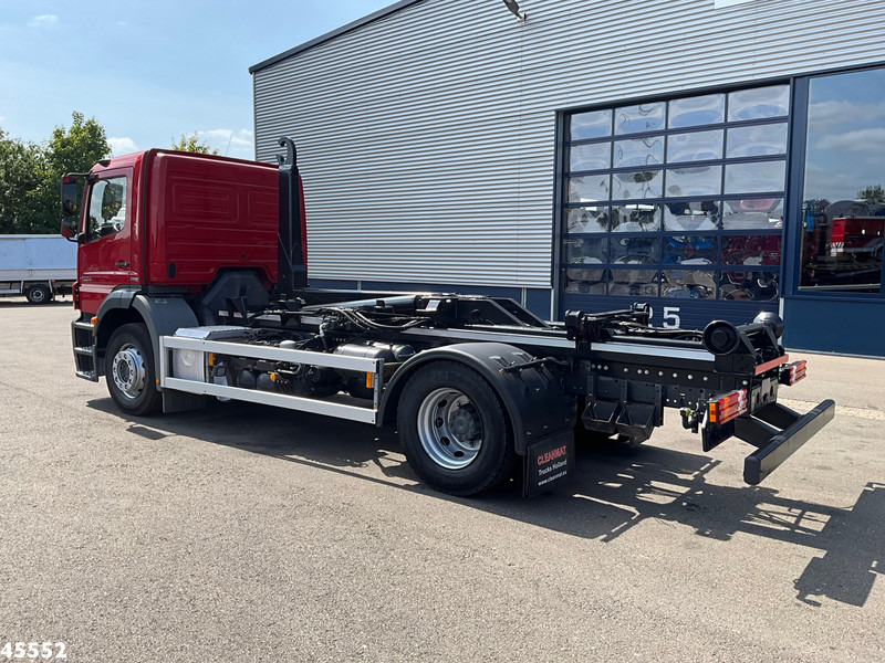 Mercedes-Benz Axor 1824 Euro 5 14 Ton haakarmsysteem - Hook lift truck: picture 3 Mercedes-Benz Axor 1824 Euro 5 14 Ton haakarmsysteem - Hook lift truck: picture 3
