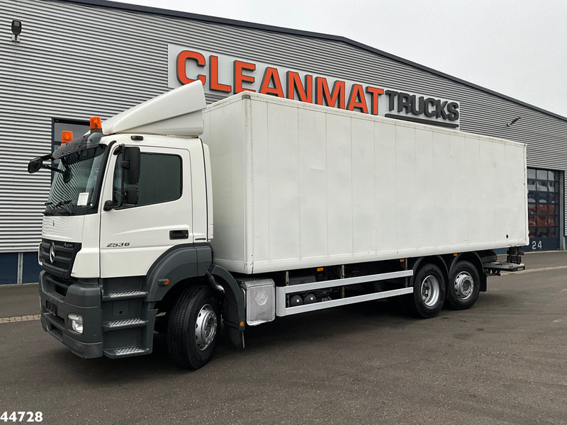 Mercedes-Benz Axor 2636 6x2 Dhollandia laadklep Just 265.901 km! - Box truck: picture 2 Mercedes-Benz Axor 2636 6x2 Dhollandia laadklep Just 265.901 km! - Box truck: picture 2