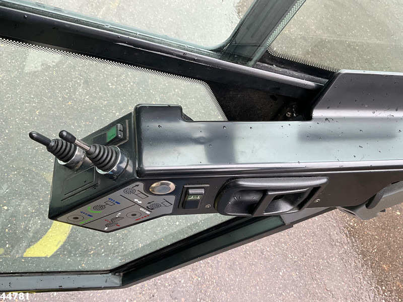 Road sweeper Ravo 540 CD Euro 6 with 3-rd brush: picture 15