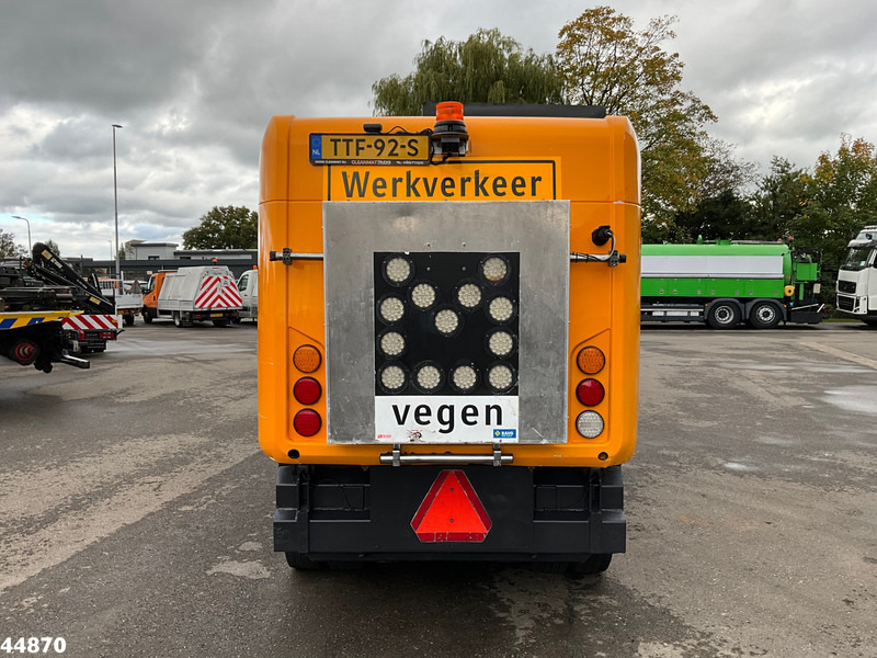 Ravo 540 with 3-rd brush - Road sweeper: picture 5 Ravo 540 with 3-rd brush - Road sweeper: picture 5