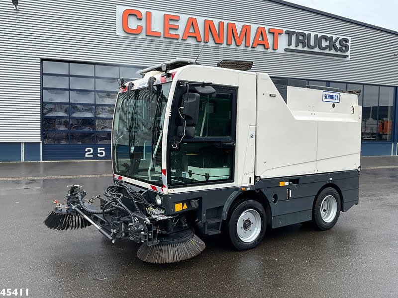 Schmidt Cleango 500 Compact Euro 6 with 3-rd brush - Road sweeper: picture 2 Schmidt Cleango 500 Compact Euro 6 with 3-rd brush - Road sweeper: picture 2