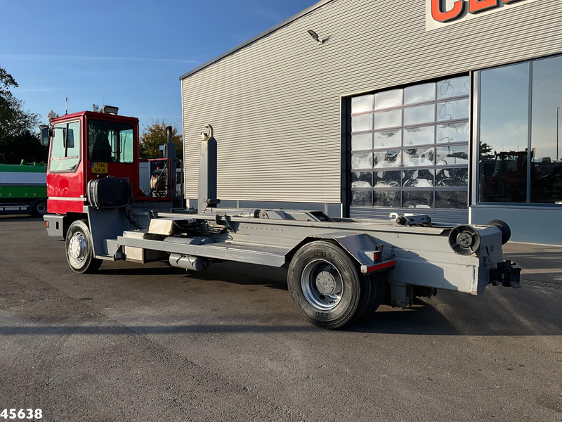 Terberg YT180 VDL 25 Ton haakarmsysteem - Hook lift truck: picture 4 Terberg YT180 VDL 25 Ton haakarmsysteem - Hook lift truck: picture 4