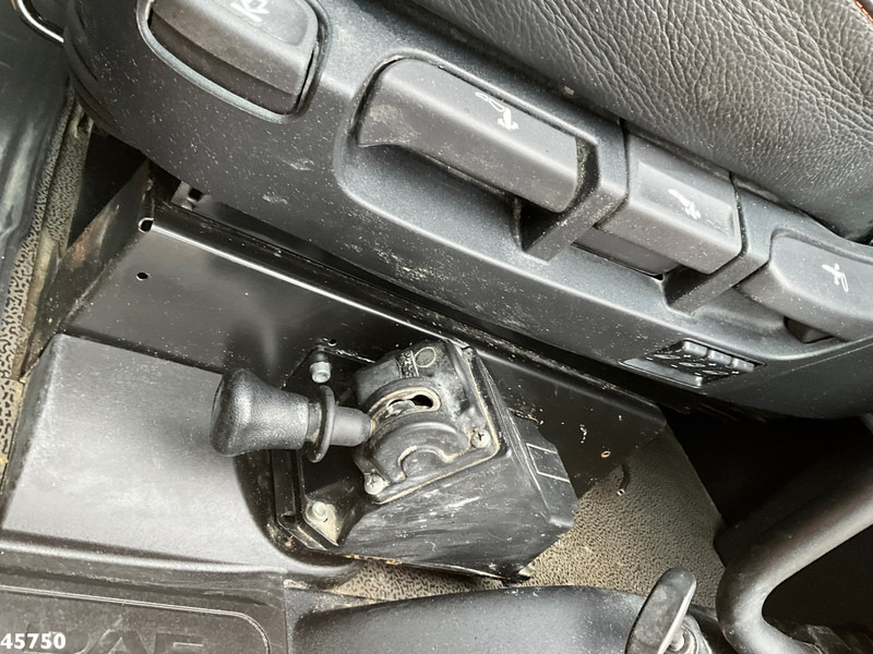 Tractor unit DAF FTG XF 530 6x2 Euro 6 ZF Intarder Kiphydrauliek + OVA 2-assige kipoplegger 32m³: picture 15 Tractor unit DAF FTG XF 530 6x2 Euro 6 ZF Intarder Kiphydrauliek + OVA 2-assige kipoplegger 32m³: picture 15