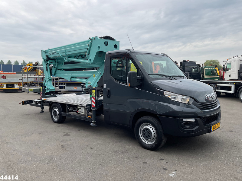 Truck Iveco Daily 35S12 20 Meter hoogwerker + JIB Just 6.039 km!: picture 7 Truck Iveco Daily 35S12 20 Meter hoogwerker + JIB Just 6.039 km!: picture 7
