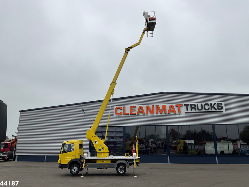 Mercedes-Benz Atego 815 Wumag Elevant 17 meter hoogwerker Just 39.048 km! - Truck: picture 2 Mercedes-Benz Atego 815 Wumag Elevant 17 meter hoogwerker Just 39.048 km! - Truck: picture 2