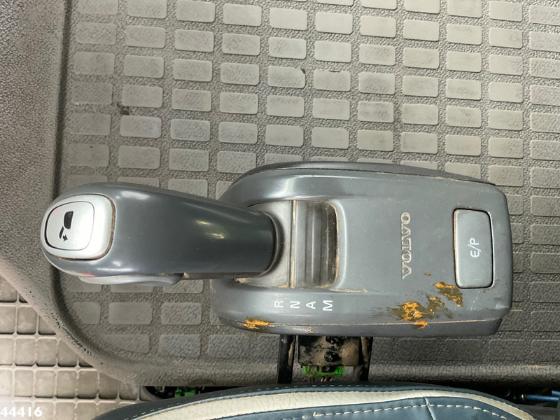 Crane truck Volvo FH 460 8x4 Fassi 27 Tonmeter laadkraan (bouwjaar 2019): picture 17