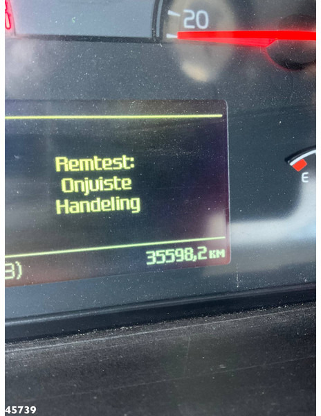 Hook lift truck Volvo FM 330 6x4 Hiab 21 Ton haakarmsysteem Just 35.598 Km!: picture 14 Hook lift truck Volvo FM 330 6x4 Hiab 21 Ton haakarmsysteem Just 35.598 Km!: picture 14