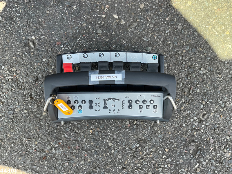 Volvo FMX 500 8x4 Euro 6 Hiab 65 Tonmeter laadkraan + Multilift 25 Ton haakarmsysteem NEW AND UNUSED! on lease Volvo FMX 500 8x4 Euro 6 Hiab 65 Tonmeter laadkraan + Multilift 25 Ton haakarmsysteem NEW AND UNUSED!: picture 9