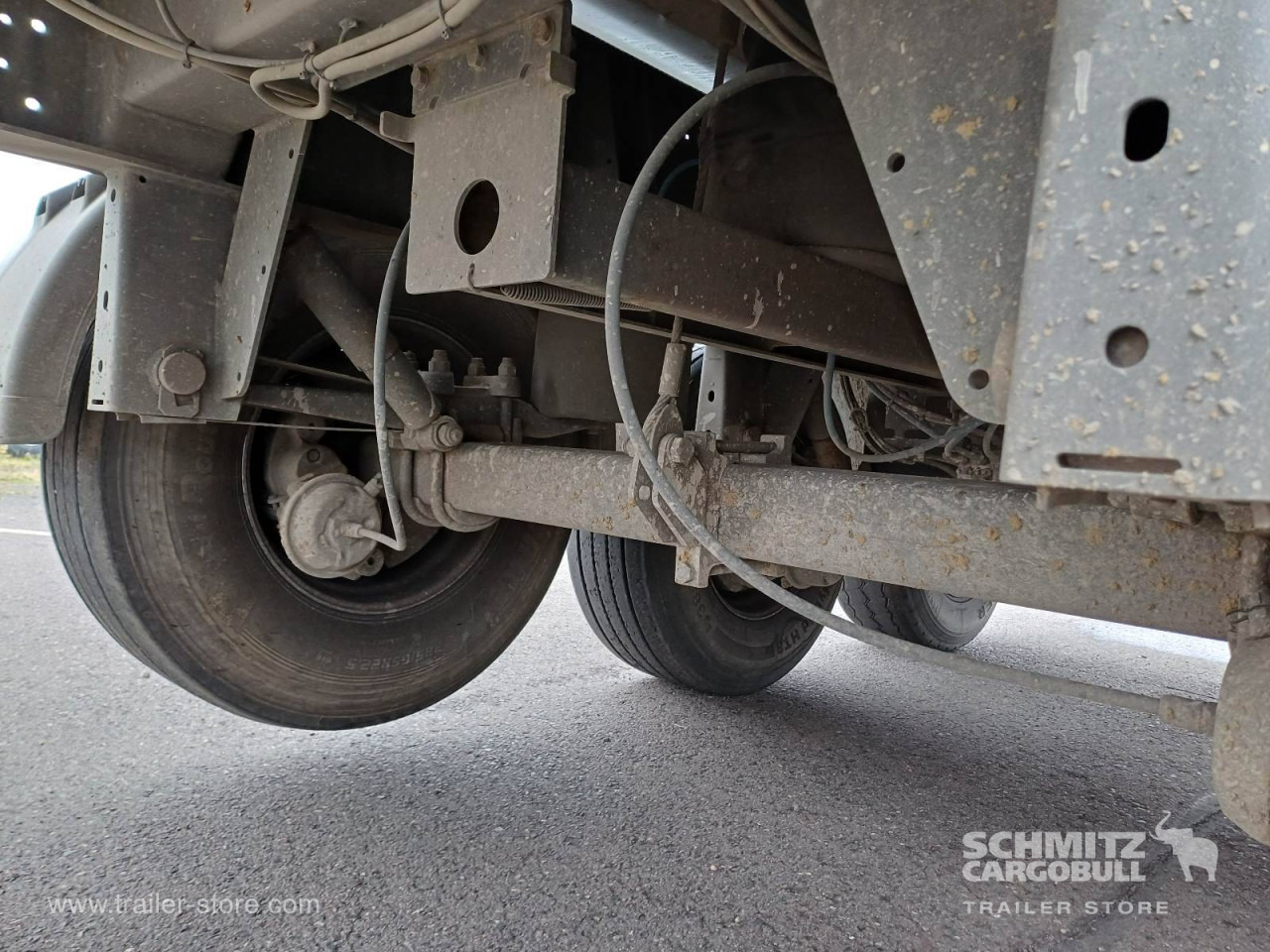 LANGENDORF Auflieger Kipper Stahlrundmulde 24m³ - Tipper semi-trailer: picture 3 LANGENDORF Auflieger Kipper Stahlrundmulde 24m³ - Tipper semi-trailer: picture 3