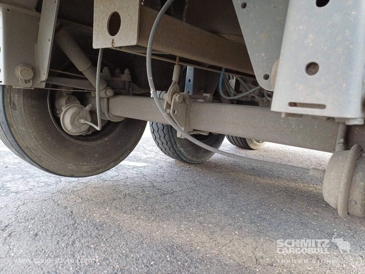 LANGENDORF Auflieger Kipper Stahlrundmulde 24m³ - Tipper semi-trailer: picture 3 LANGENDORF Auflieger Kipper Stahlrundmulde 24m³ - Tipper semi-trailer: picture 3