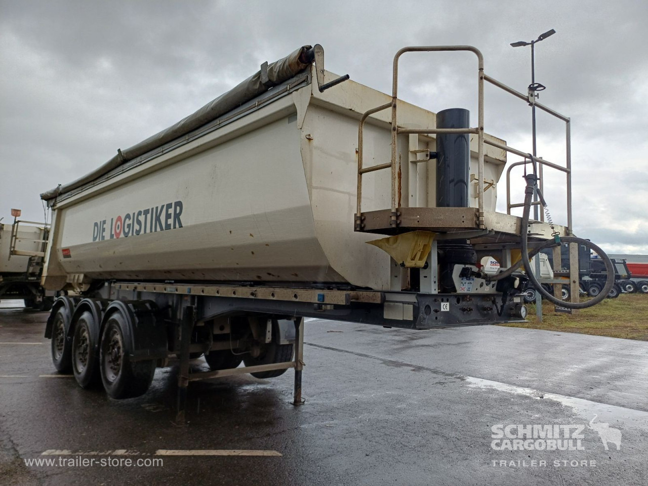 LANGENDORF Auflieger Kipper Stahlrundmulde 24m³ - Tipper semi-trailer: picture 1 LANGENDORF Auflieger Kipper Stahlrundmulde 24m³ - Tipper semi-trailer: picture 1