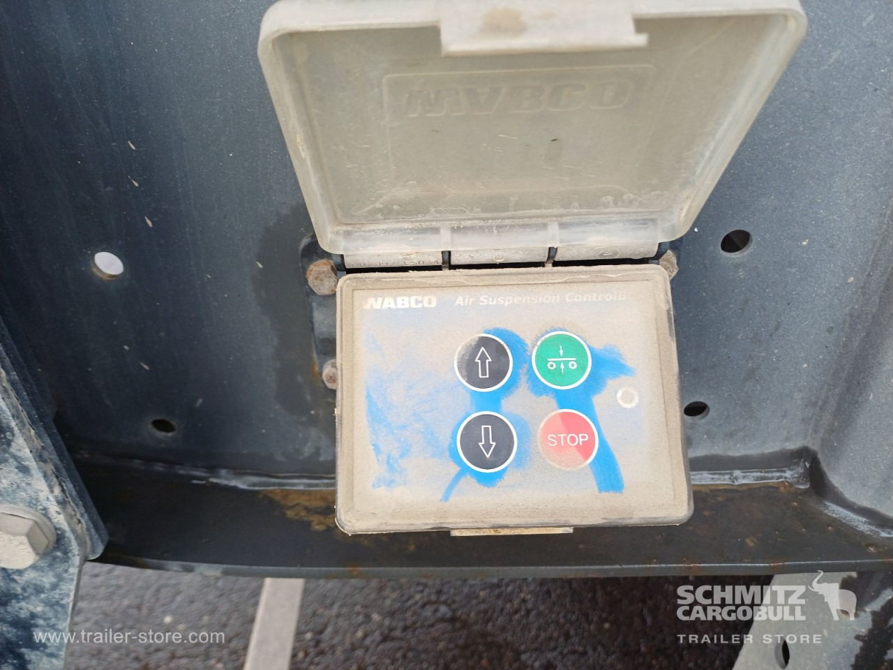 LANGENDORF Auflieger Kipper Stahlrundmulde 24m³ - Tipper semi-trailer: picture 4 LANGENDORF Auflieger Kipper Stahlrundmulde 24m³ - Tipper semi-trailer: picture 4