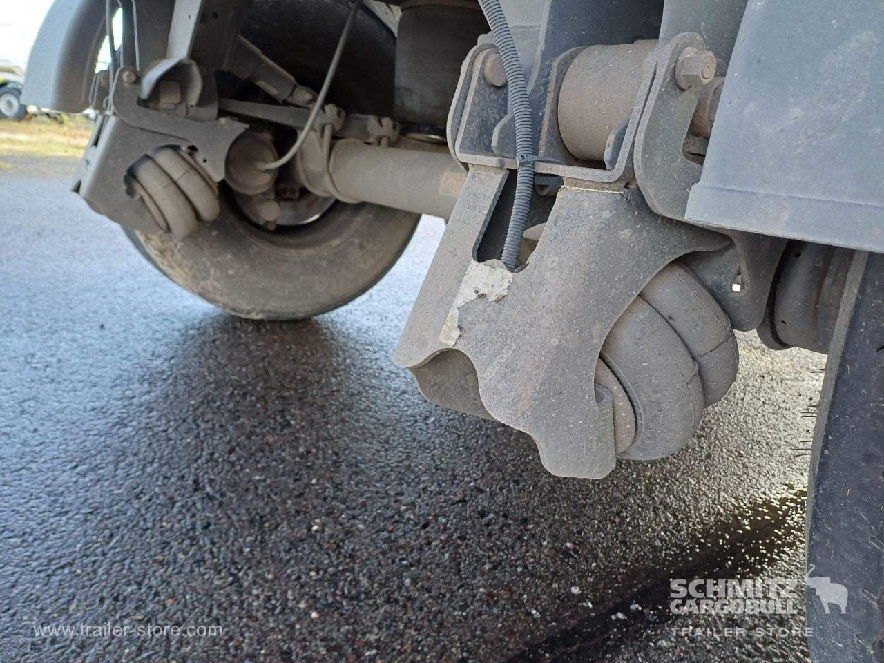 SCHMITZ Auflieger Kipper Stahlrundmulde 24m³ - Tipper semi-trailer: picture 3 SCHMITZ Auflieger Kipper Stahlrundmulde 24m³ - Tipper semi-trailer: picture 3