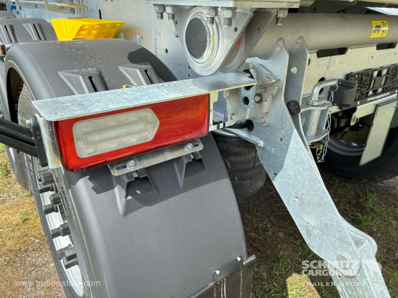 SCHMITZ Auflieger Kipper Stahlrundmulde 29m³ - Tipper semi-trailer: picture 3 SCHMITZ Auflieger Kipper Stahlrundmulde 29m³ - Tipper semi-trailer: picture 3