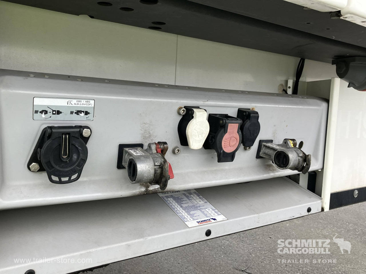 SCHMITZ Auflieger Tiefkühler Standard Double deck - Isothermal semi-trailer: picture 2 SCHMITZ Auflieger Tiefkühler Standard Double deck - Isothermal semi-trailer: picture 2